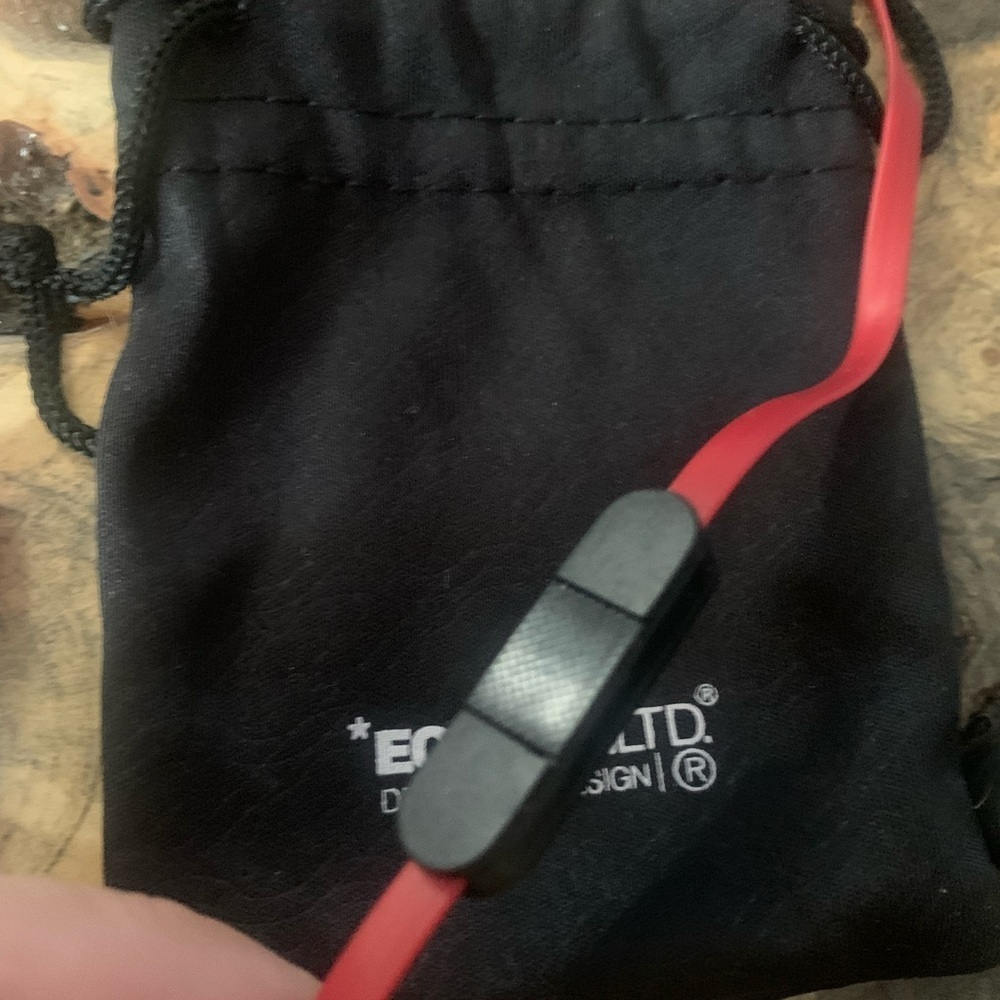 Ecko Unltd. Stomp Wired Earbuds with Case - Picture 2 of 8